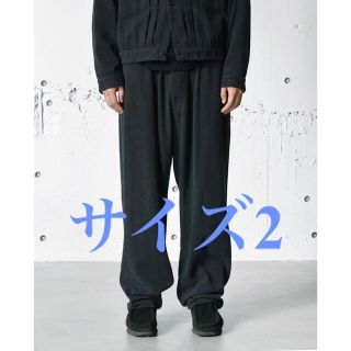 コモリ(COMOLI)のcomoli  コモリ　22ss シルクネップドローストリングパンツ　サイズ2 (スラックス)