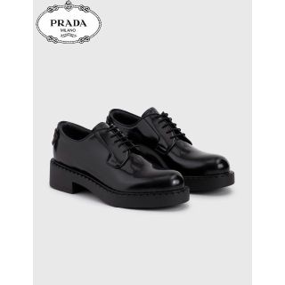 プラダ(PRADA)のPRADA ブラッシュド レザー ダービー シューズ(ローファー/革靴)