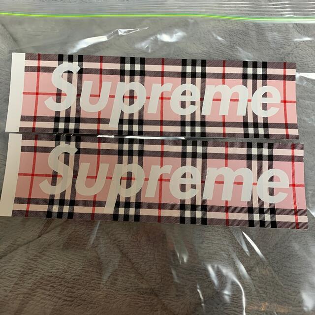 Supreme(シュプリーム)のSupreme x Burberry box logo sticker 2枚 メンズのファッション小物(その他)の商品写真