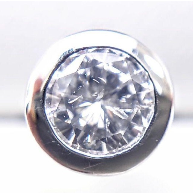 【新品】【ソーティング付】ダイヤモンド ピアス 0.390ct 0.315ct