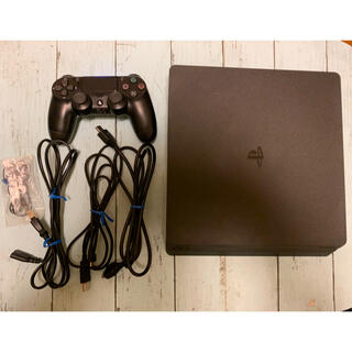 プレイステーション4(PlayStation4)の今週即発送可能　PS4 ジェット・ブラック 1TB  CUH-2200BB01(家庭用ゲーム機本体)