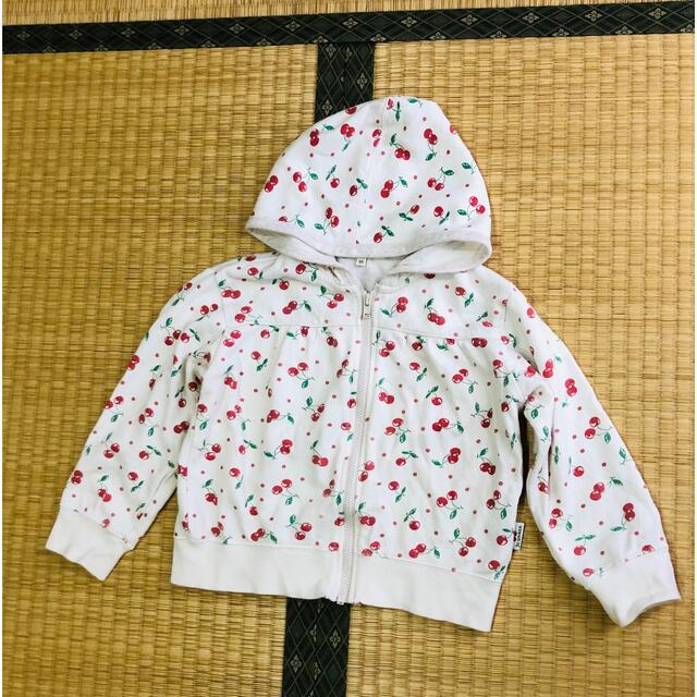 3can4on(サンカンシオン)の3can4on  パーカー  100 キッズ/ベビー/マタニティのキッズ服女の子用(90cm~)(ジャケット/上着)の商品写真