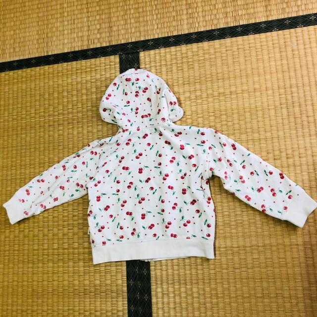 3can4on(サンカンシオン)の3can4on  パーカー  100 キッズ/ベビー/マタニティのキッズ服女の子用(90cm~)(ジャケット/上着)の商品写真