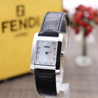フェンディ バングル 腕時計(レディース)の通販 100点以上 | FENDIの 