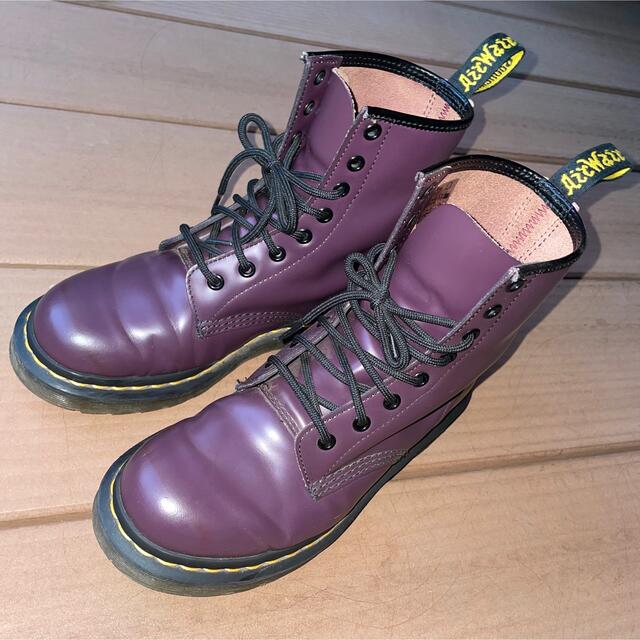 Dr.Martens(ドクターマーチン)のDr.Martens 8ホールブーツ　紫　24.5cm レディースの靴/シューズ(ブーツ)の商品写真