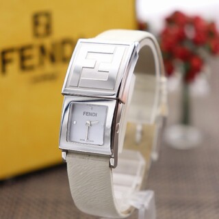 フェンディ 腕時計(レディース)（ホワイト/白色系）の通販 100点以上 