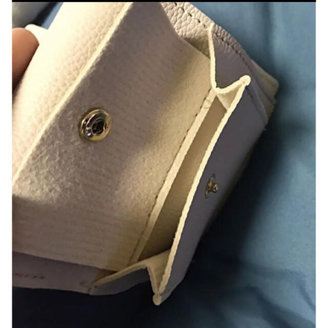 3COINS(スリーコインズ)の3coins  コンパクト三つ折り財布　ベージュ レディースのファッション小物(財布)の商品写真
