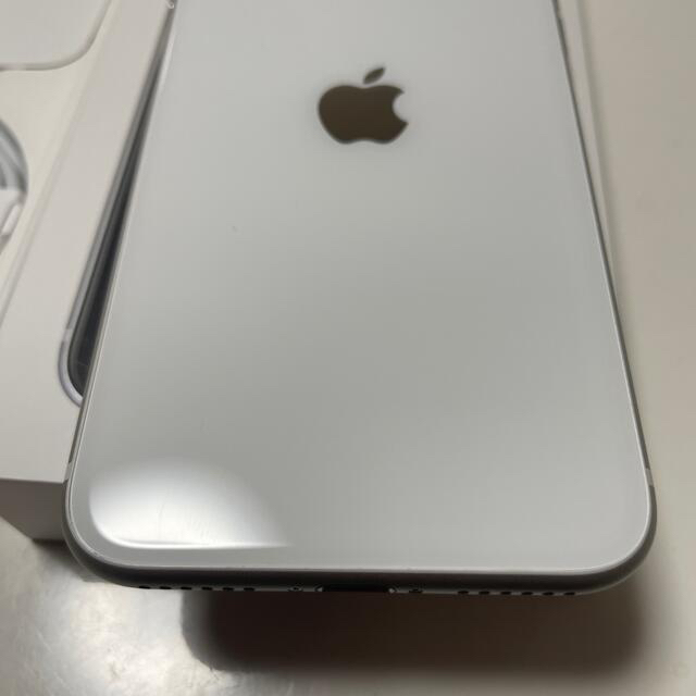 超美品　iPhone SE2 64GB　ホワイト　本体