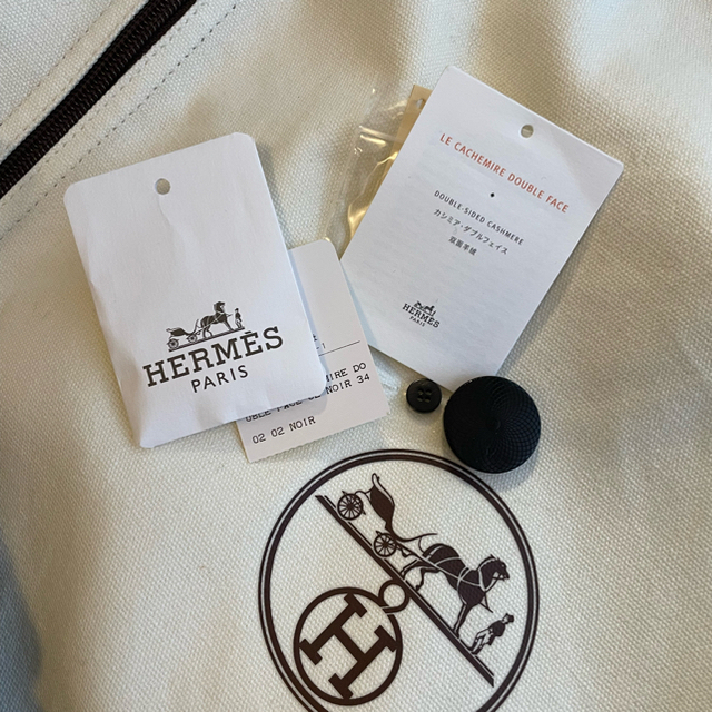 Hermes(エルメス)のご専用　エルメス　HERMES 国内ブティック購入　カシミヤ　コート　34  レディースのトップス(ニット/セーター)の商品写真