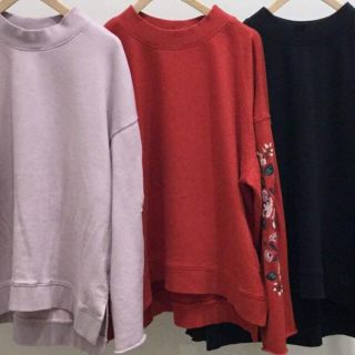 ダブルクローゼット(w closet)の【イイネ不要】wcloset 刺繍プルオーバー(トレーナー/スウェット)