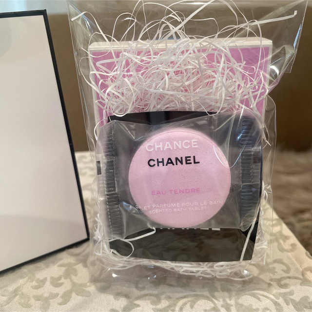 CHANEL(シャネル)のCHANEL シャネル　バスタブレット　入浴剤　未使用　新品　完売品　 コスメ/美容のボディケア(入浴剤/バスソルト)の商品写真