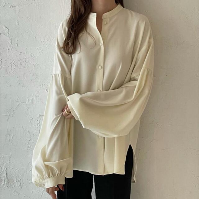 Volume sleeve blouse レディースのトップス(シャツ/ブラウス(長袖/七分))の商品写真