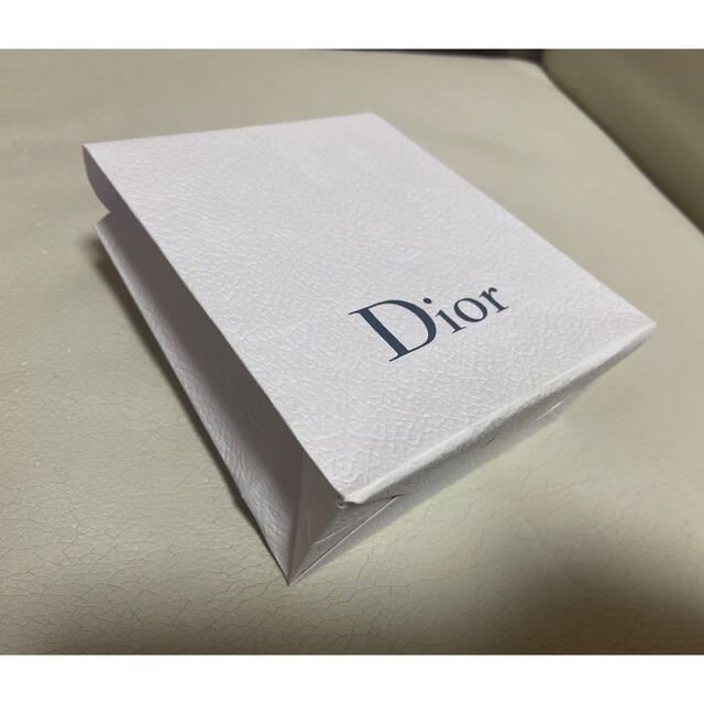 Dior(ディオール)のPRADA&DIOR ギフトリボン10本セット 紙袋付き インテリア/住まい/日用品のオフィス用品(ラッピング/包装)の商品写真