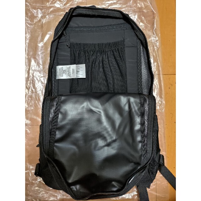 ARC'TERYX(アークテリクス)の【新品】アロー 22 アークテリクス ブラック レッドテトラ arro22 メンズのバッグ(バッグパック/リュック)の商品写真