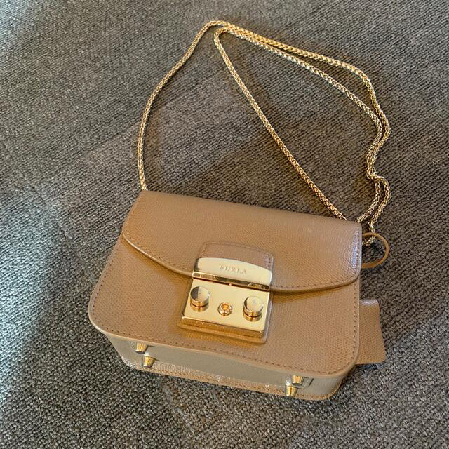 タイムセール‼️FURLA フルラ　メトロポリス　ミニ　ショルダーバッグベージュチェーンバッグ