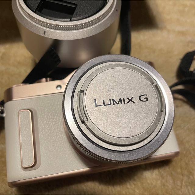 Panasonic(パナソニック)のPanasonic (パナソニック) LUMIX DC-GF10W スマホ/家電/カメラのカメラ(デジタル一眼)の商品写真