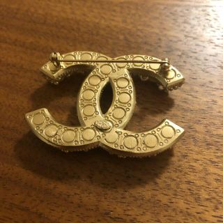 CHANEL - M 様 専用 シャネル パール ブローチ の通販 by j shop ...