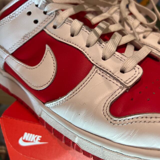 NIKE(ナイキ)のNIKE DUNK LOW "CHAMPIONSHIP RED" メンズの靴/シューズ(スニーカー)の商品写真