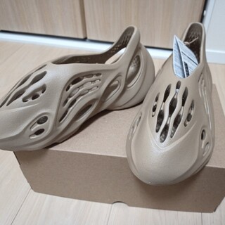 アディダス(adidas)のadidas YEEZY Foam Runner "Mist"26.5cm(サンダル)