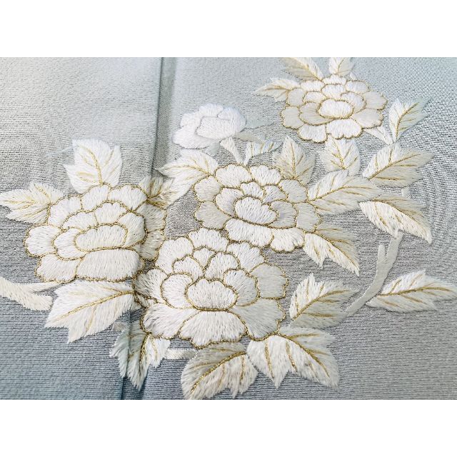 未使用 総刺繍 手刺繍 訪問着 花柄 金糸 水色 ブルー 白 863の 未使用 総刺繍 手刺繍 訪問着 花柄 金糸 水色 ブルー 白 863の