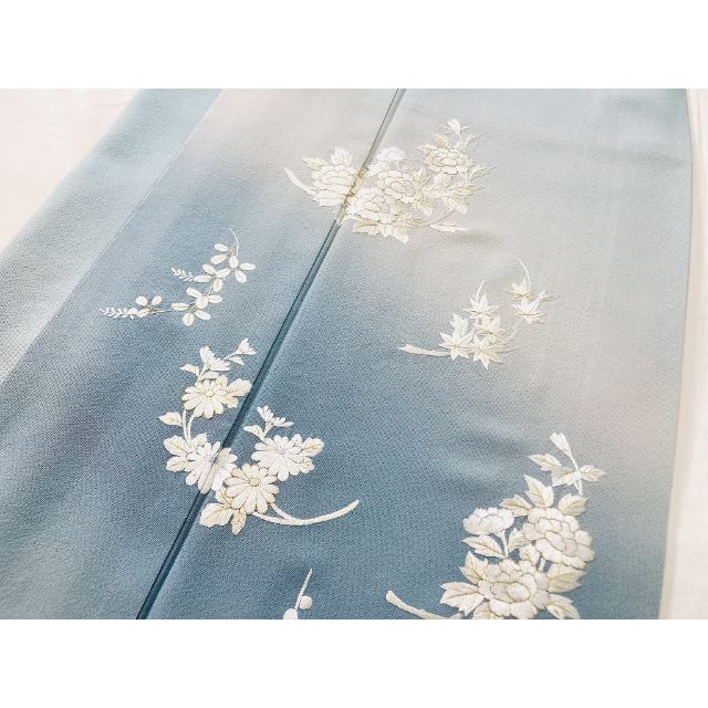 未使用 総刺繍 手刺繍 訪問着 花柄 金糸 水色 ブルー 白 863の 未使用 総刺繍 手刺繍 訪問着 花柄 金糸 水色 ブルー 白 863の