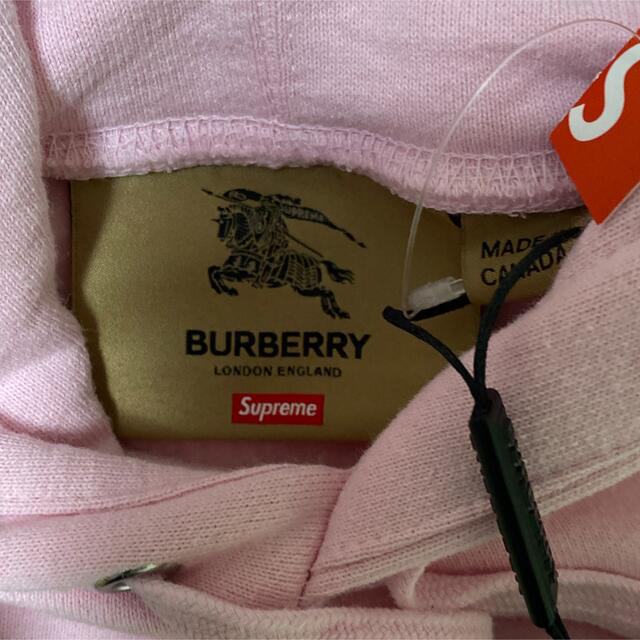 Supreme - 希少 L pink supreme burberry hoodieの通販 by 値下げは値段提示｜シュプリームならラクマ