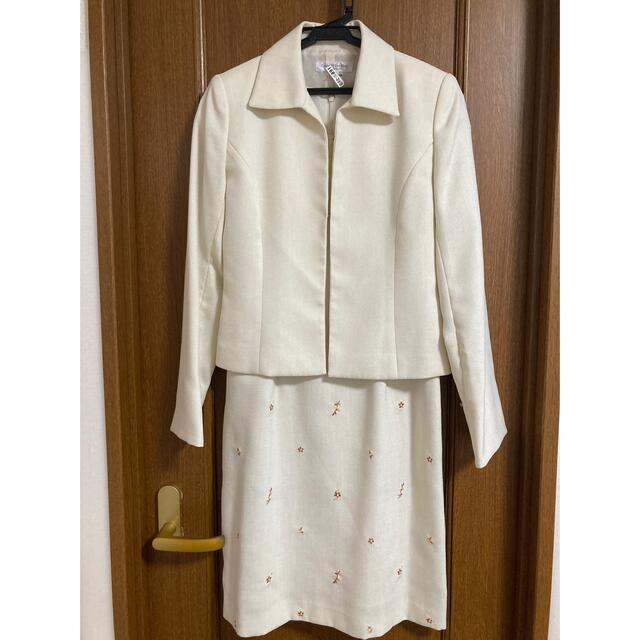 フォーマルスーツ９号　入学式 入園式  レディースのフォーマル/ドレス(スーツ)の商品写真