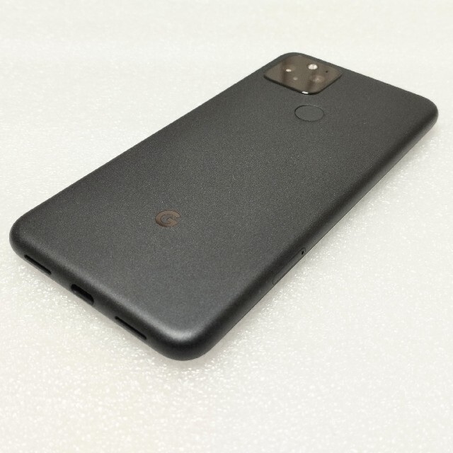 Google Pixel(グーグルピクセル)の【再出品】Google Pixel5 黒 SIMロック解除済 おまけ付き スマホ/家電/カメラのスマートフォン/携帯電話(スマートフォン本体)の商品写真