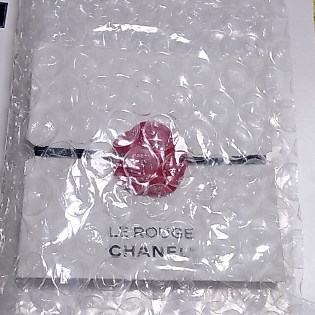 CHANEL(シャネル)のラスト 送込 ブレスレット 赤 カメリア チャーム シャネル ノベルティ レディースのアクセサリー(ブレスレット/バングル)の商品写真