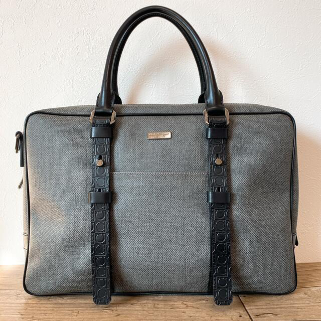 お見舞い Salvatore Ferragamo - 【超美品】Ferragamoフェラガモ