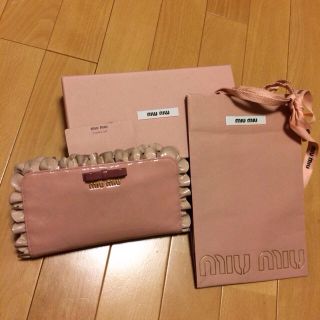 ミュウミュウ(miumiu)のmiumiu♡フリルリボン長財布♡(財布)