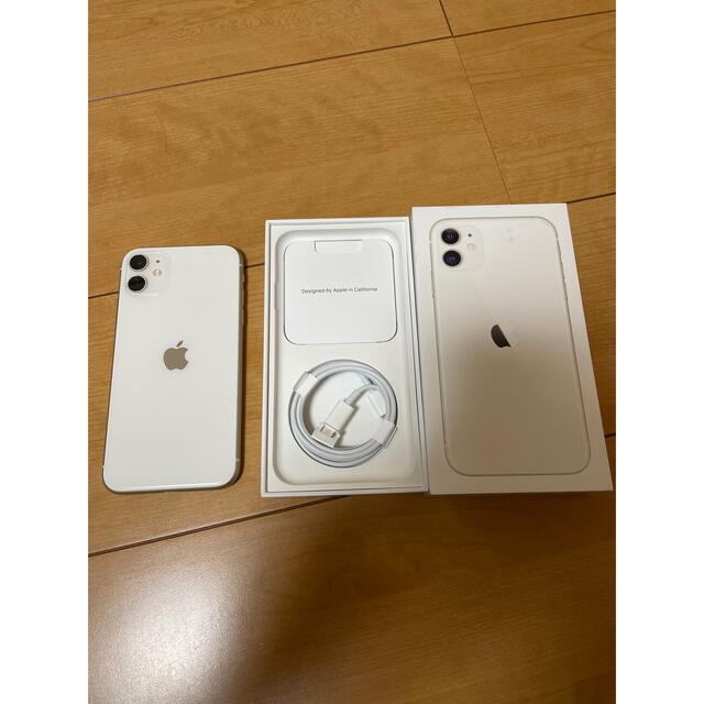 iPhone(アイフォーン)の美品！iPhone11 128gb シルバー　SIMフリー スマホ/家電/カメラのスマートフォン/携帯電話(スマートフォン本体)の商品写真