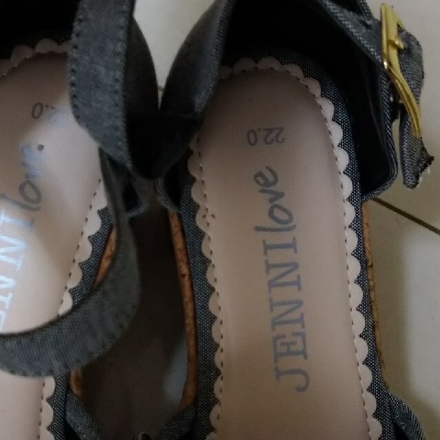 JENNI(ジェニィ)のJENNYサンダル！お値下げ！場所取るので処分します！ キッズ/ベビー/マタニティのキッズ靴/シューズ(15cm~)(サンダル)の商品写真