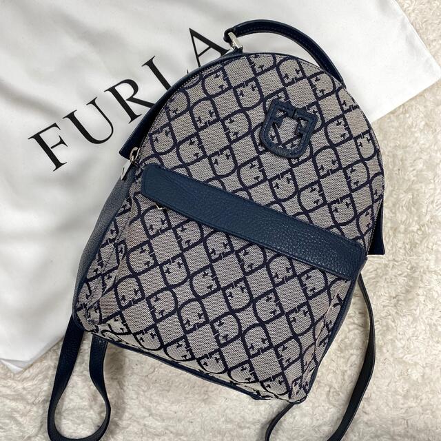 Furla(フルラ)の✨美品✨ FURLA フルラ　リュックサック　キャンバス　ネイビー レディースのバッグ(リュック/バックパック)の商品写真