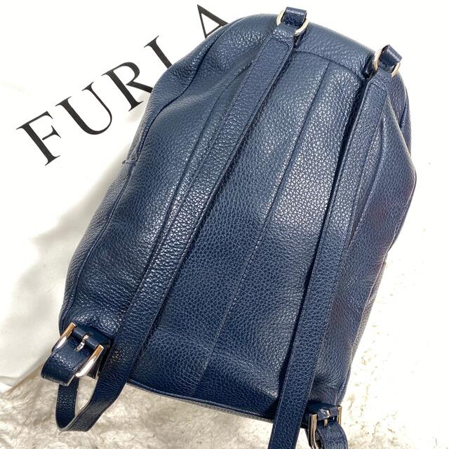 Furla(フルラ)の✨美品✨ FURLA フルラ　リュックサック　キャンバス　ネイビー レディースのバッグ(リュック/バックパック)の商品写真