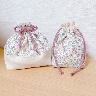 【再販】ナチュラル小花柄　お弁当袋・コップ袋セット(外出用品)