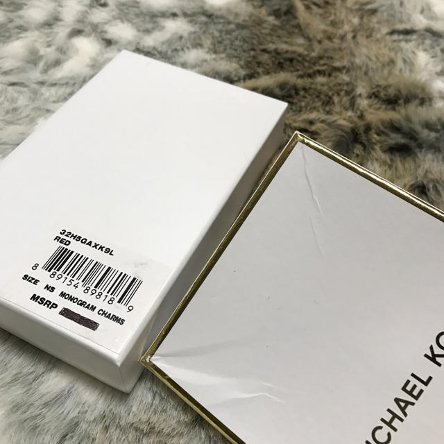 Michael Kors(マイケルコース)の【LA購入】新品未使用 本レザー マイケルコース バッグチャーム 正規品 レディースのファッション小物(キーホルダー)の商品写真