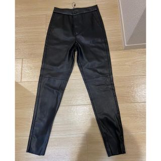 ザラ(ZARA)のZARA レザー風パンツ(スキニーパンツ)