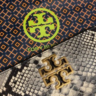 トリーバーチ(Tory Burch)のトリーバーチ ラウンドファスナー 長財布 パイソン柄(財布)