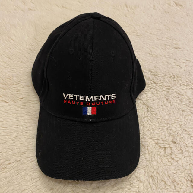VETEMENTS CAP