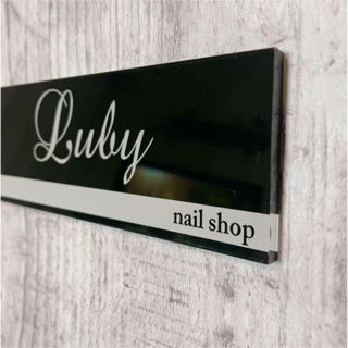 モノトーンなアクリル表札　看板　ウェルカムボード(ウェルカムボード)