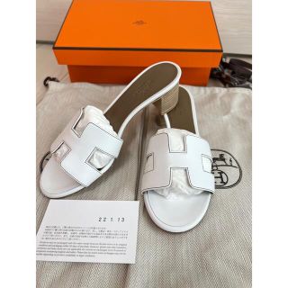 エルメス(Hermes)の【新品】エルメス　レディースサンダル　オアジス　ホワイト　サイズ36(サンダル)