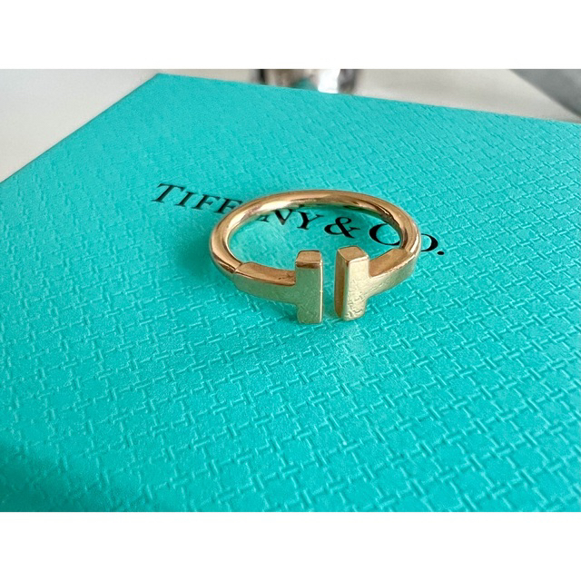 Tiffany & Co.(ティファニー)のティファニー  Tリング レディースのアクセサリー(リング(指輪))の商品写真