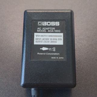 ボス(BOSS)のACアダプタ BOSS ACA-100G(変圧器/アダプター)