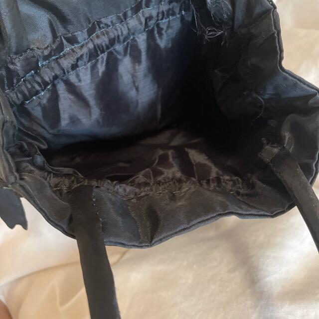 mame(マメ)の巾着　vintage サテン　バッグ　黒　刺繍 レディースのバッグ(トートバッグ)の商品写真