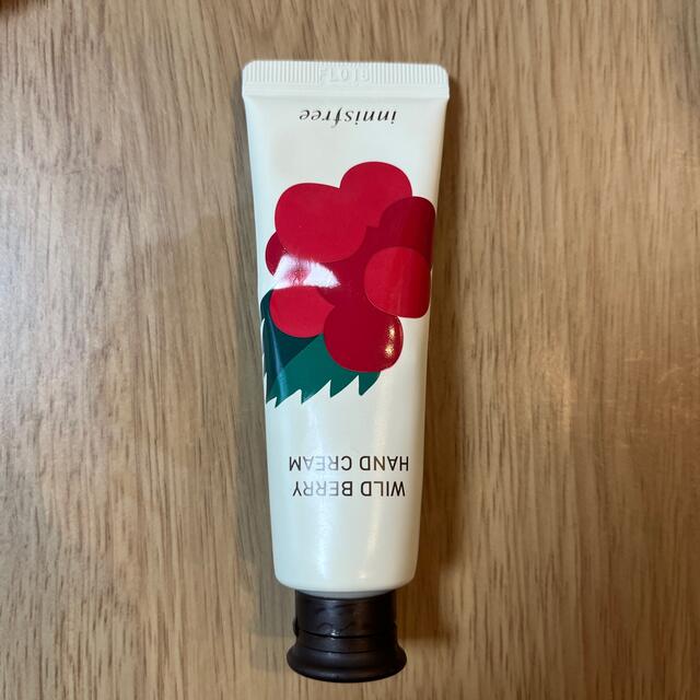 Innisfree(イニスフリー)の値下げしました！！イニスフリー　ハンドクリーム　未使用✨ コスメ/美容のボディケア(ハンドクリーム)の商品写真