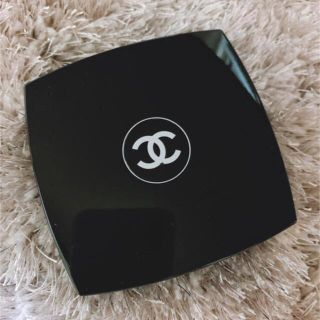 シャネル(CHANEL)のびーこ様専用　CHANEL パレット　エサンシエル150 ベージュクレール(コンシーラー)