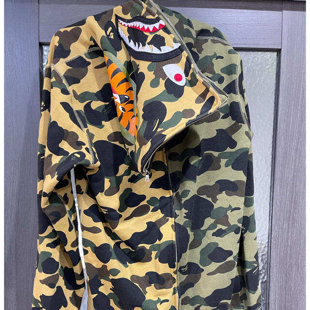 A BATHING APE(アベイシングエイプ)のシャークパーカー　カモフラ　セパレート メンズのトップス(パーカー)の商品写真