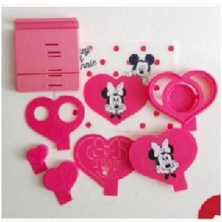 ディズニー(Disney)のゼクシィ 7月号付録ミッキー＆ミニーハート型キッチンツール7点セット(調理道具/製菓道具)