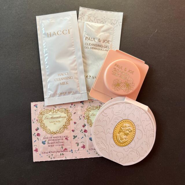 Les Merveilleuses LADUREE(レメルヴェイユーズラデュレ)の化粧品　サンプルセット コスメ/美容のキット/セット(サンプル/トライアルキット)の商品写真